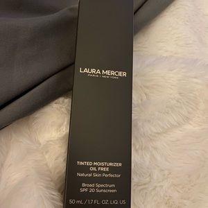 Laura Mercier Tinted Moisturizer - Petal 0N1